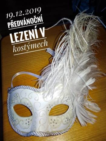 Předvánoční lezení v kostýmech